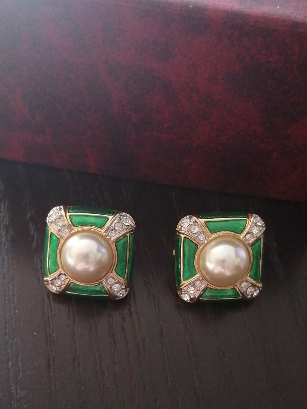 Butler Pearl Center Square Green Enamel Vintage Clip-On Earrings